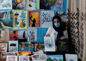 Bandipora teenager winning hearts on social media with her beautiful pencil sketches