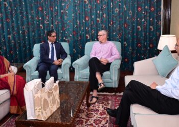 Bangladesh High Commissioner calls on CM Omar Abdullah in Srinagar