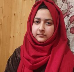 B’pora Girl Aveena Nisar Among 10th Class Toppers with 498 Marks