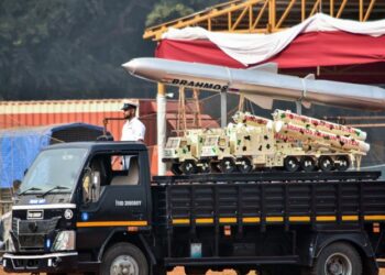 Indian Army to order 800 Km plus strike range BrahMos supersonic cruise missiles
