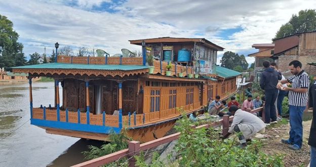 Breach at Shalina B’gam, Lasjan, Soiteng, Nowgam, Vyethpora, Golpora, Padshahibagh, Mehjoornagar