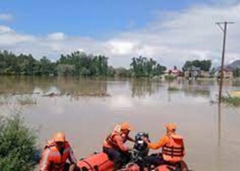 Breach in Zoonipora: Distt admin Budgam asks people of Seerbagh, Summerbugh villages to move to safer areas