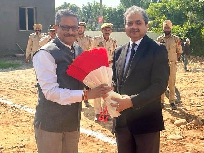 Justice Rajnesh Oswal reviews progress of upcoming Judicial Infrae projects in Kathua; Directs speedy completion of works