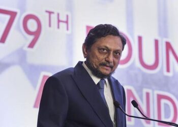 Recommend successor, Modi govt writes to CJI SA Bobde