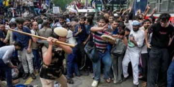 118 police personnel injured, 70 detained as CJP protest turns violent in Delhi