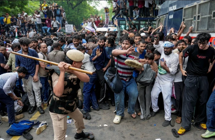 118 police personnel injured, 70 detained as CJP protest turns violent in Delhi