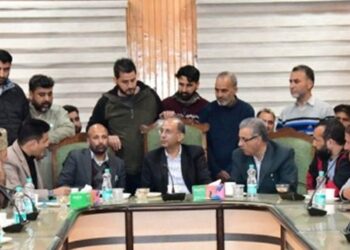 CM’s Advisor Nasir Aslam Wani visits G’bal, meets delegations