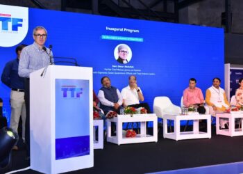 J&K, West Bengal Can Mutually Boost Tourism: CM