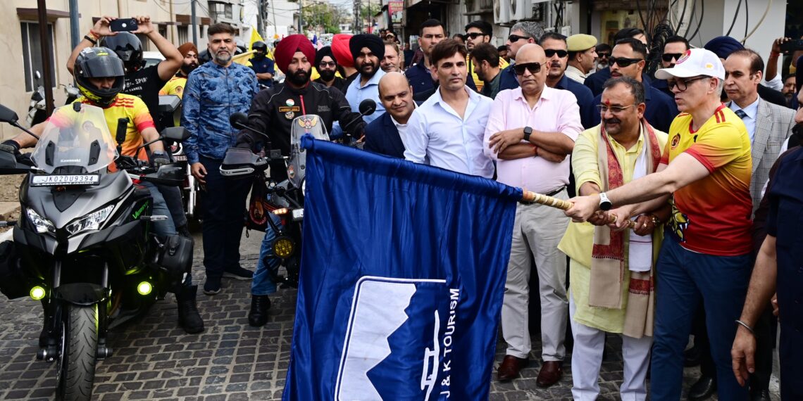 CM Omar Abdullah unveils Jammu Marathon Expo at Gandhi Nagar