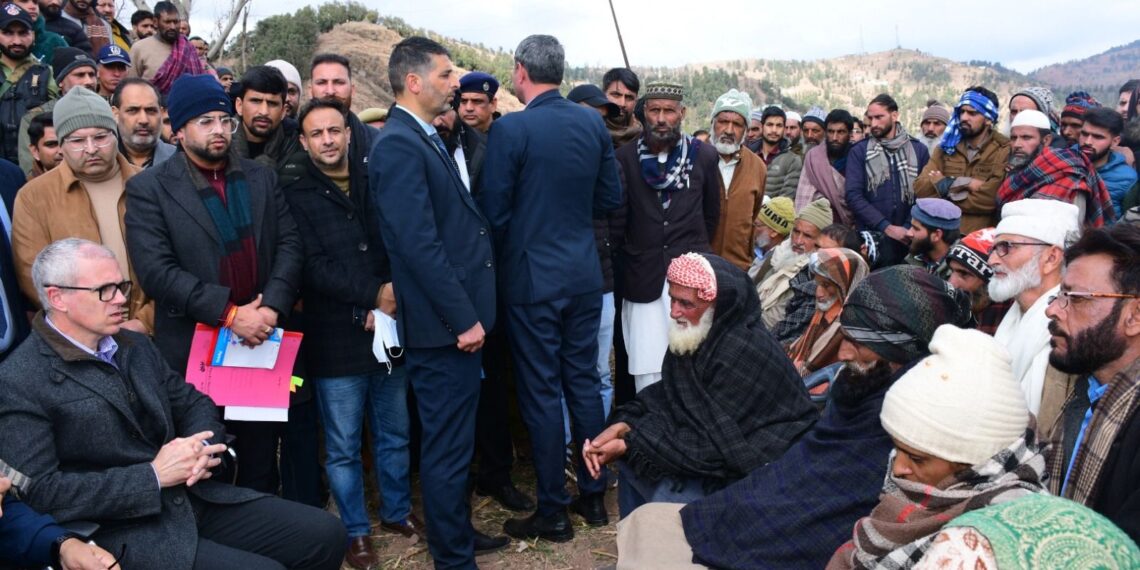 Inter-ministerial team collects samples at Budhal Rajouri