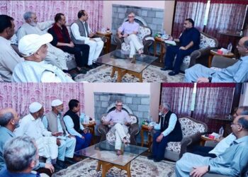CM Omar Holds Public Outreach Prog At Raabita Office, Delegations Raise Demands