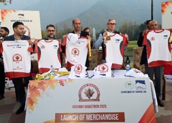 CM Omar Unveils Marathon Gear: Kashmir Run Set for Nov 2!
