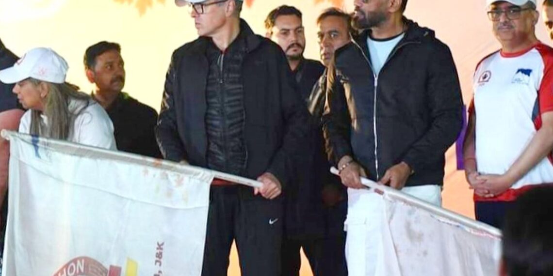 CM Omar, actor Suniel Shetty flags off Kashmir’s first International Marathon