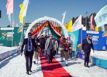Gulmarg needs artificial snow to sustain winter sports, combat climate change: CM Omar
