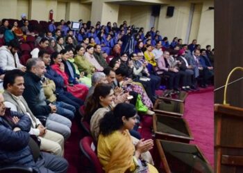 CM Omar directs climate change awareness, highlights water crisis threat in J&K
