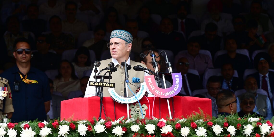 CM Omar hoists national flag in Srinagar on the 80th Independence Day-