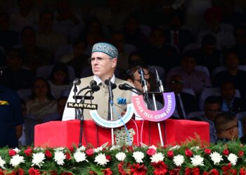 CM Omar hoists national flag in Srinagar on the 80th Independence Day-