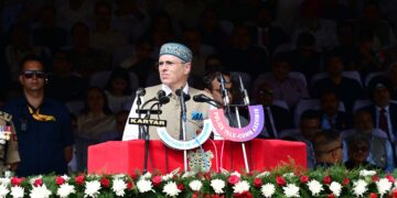 CM Omar hoists national flag in Srinagar on the 80th Independence Day-