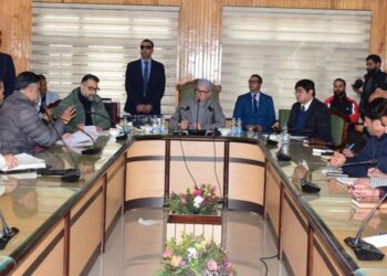 CM Omar holds public darbar at G’bal, Meets Deputations