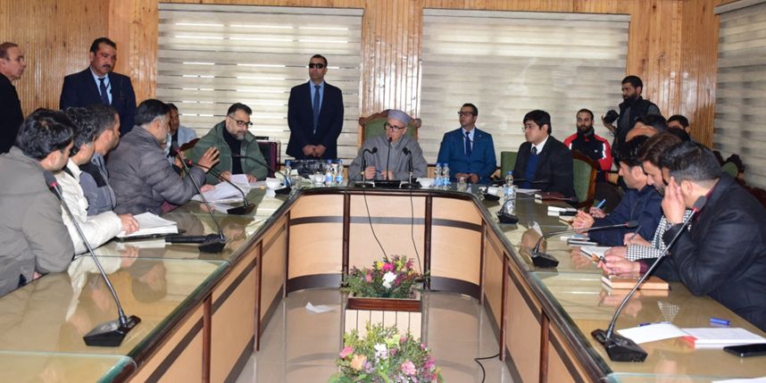 CM Omar holds public darbar at G’bal, Meets Deputations