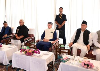 CM Omar hosts ‘At Home’ on Independence Day at SKICC, LG Sinha attends.