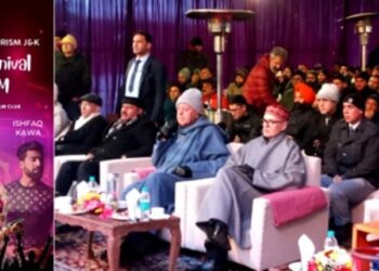 CM Omar inaugurates Winter Carnival Festival at Pahalgam Club