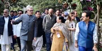 CM Omar opens Chrysanthemum Show – 2026, invites people to experience Kashmir’s autumn colours