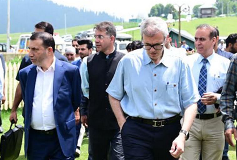 CM Omar pushes for revival of tourism, Chairs meeting of ministers, top officials at Gulmarg