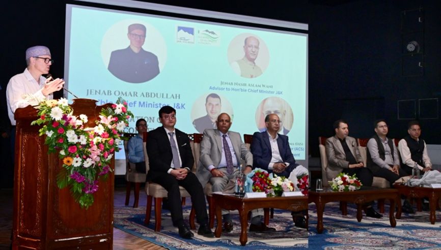 CM Omar unveils Convention Center, Ski Hire Shop at Gulmarg