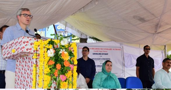 CM Omar unveils statue of Late Kuldeep Kumar Badyal at Hr. Sec. School Gandhi Nagar, Calls for unwavering commitment to duty