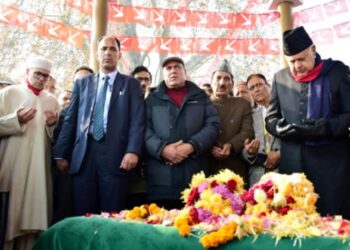 CM pays tributes to Late S M Abdullah In Presence Of Father Farooq on his 119th birth anniversary
