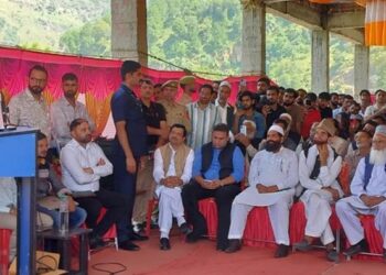 CM visits Kalaban, Poonch to review land subsidence damage; sanctions immediate relief for affected families