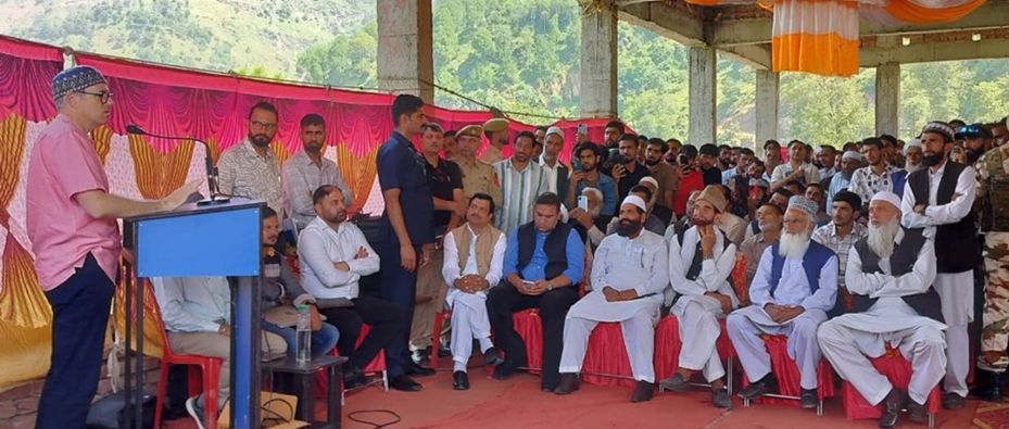 CM visits Kalaban, Poonch to review land subsidence damage; sanctions immediate relief for affected families