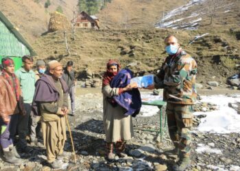 Army organises COVID-19 Kits and Medicine distribution camp at Somwalic & Chautali