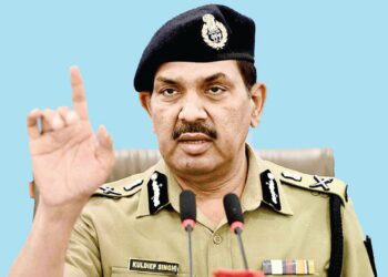 Atmosphere conducive for anyone to visit Kashmir: CRPF DG