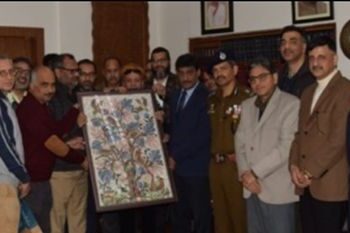 CS office bids farewell to outgoing CS Mehta in Jammu