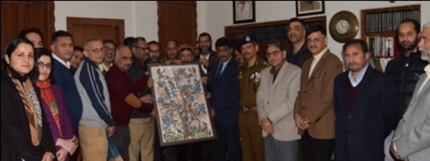 CS office bids farewell to outgoing CS Mehta in Jammu