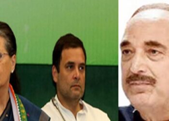 CWC backs Sonia’s continuation as party chief, Azad says ‘happy’