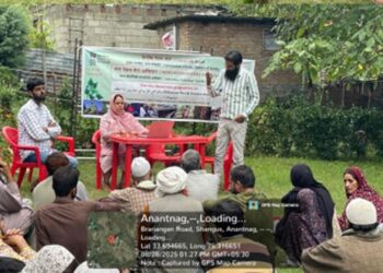 Central Silk Board-CSR&TI, Pampore in collaboration with Sericulture Developt Deptt holds Awareness Prog
