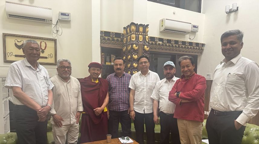 Centre opens door for special Constitutional status to Ladakh