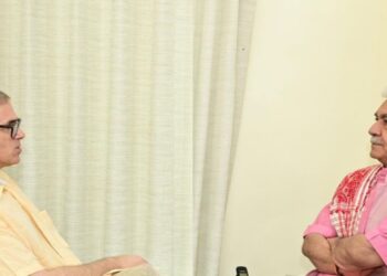 CM Omar Abdullah called on LG Sinha