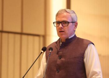 CM Omar calls for stronger partnership with travel fraternity to promote J&K tourism