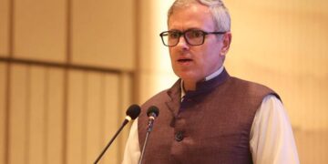 CM Omar calls for stronger partnership with travel fraternity to promote J&K tourism