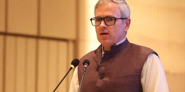 CM Omar calls for stronger partnership with travel fraternity to promote J&K tourism