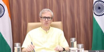 CM Omar Directs Culturally-Rooted Modernization of JK Houses Nationwide