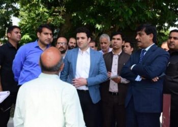 CS visits sites of ongoing Srinagar Smart City works