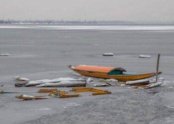 Coldest night in last 3 decades in Srinagar at -8.4 degrees Celsius