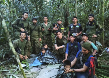 Colombian President confirms 4 children found alive 40 days after plane crash