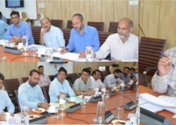 Commr Secy reviews functioning of Floriculture, Gardens & Parks Deptt