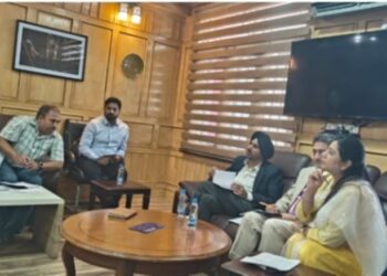 Commr Secy I&C interacts with prominent Investors